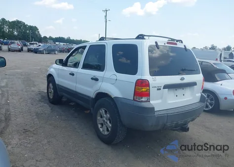 2005 Ford Escape Xlt from USA, damaged, VIN 1FMYU93195KA56736